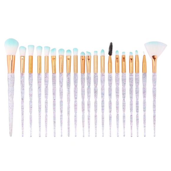 Other - NEW OutTop 20pcs Make Up Brushes Set